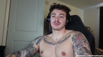 Froufoune  14-12-2021 video kissing